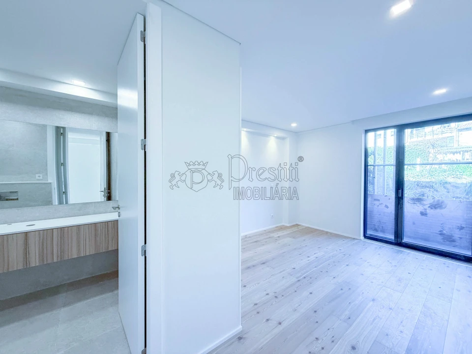 Apartamento T2 para Venda em Creixomil Foto 10