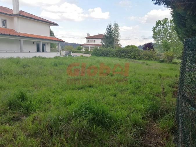 Terreno para Venda em Couto de Baixo e Couto de Cima Foto 2