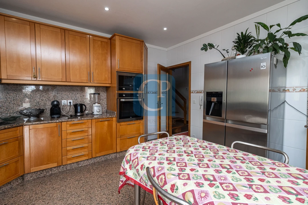 Moradia T4 para Venda em Arvore Foto 39