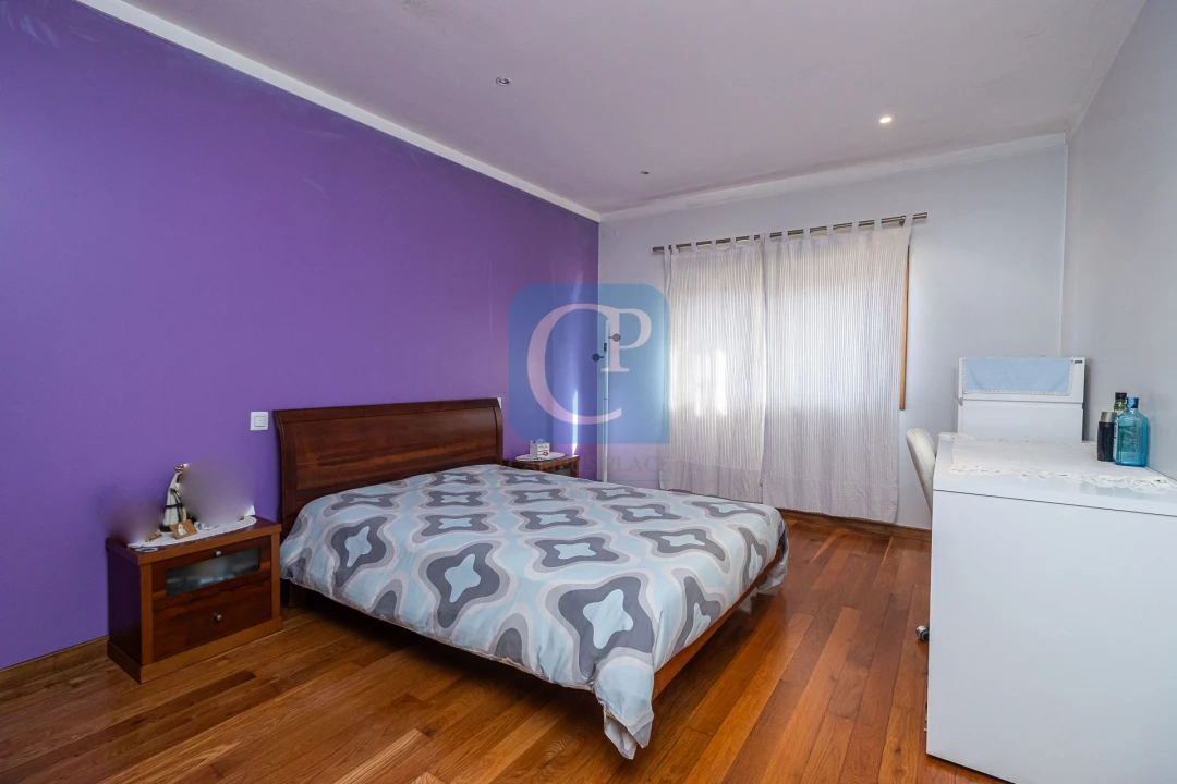 Moradia T4 para Venda em Arvore Foto 14