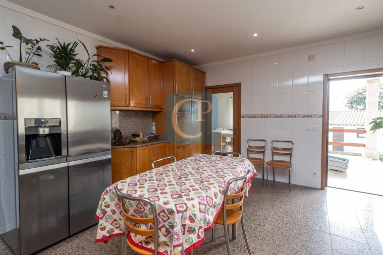 Moradia T4 para Venda em Arvore Foto 42