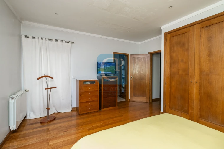 Moradia T4 para Venda em Arvore Foto 21