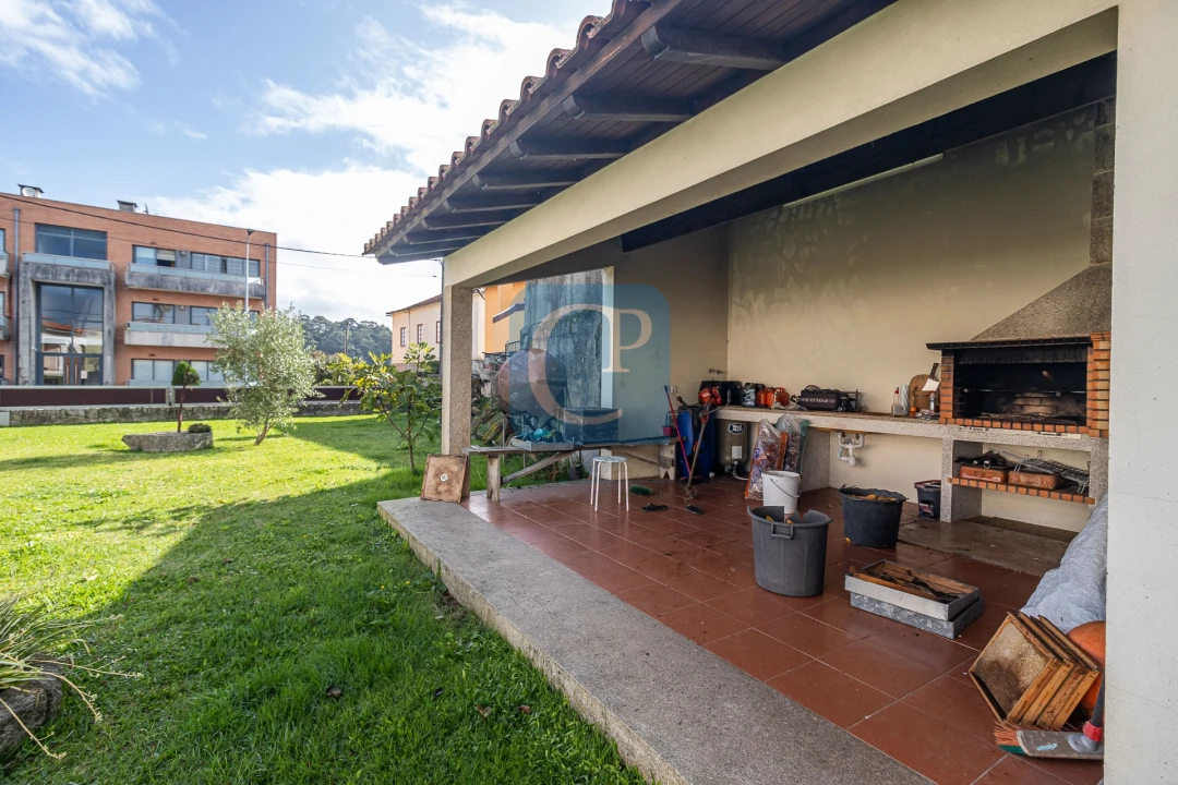 Moradia T4 para Venda em Arvore Foto 45