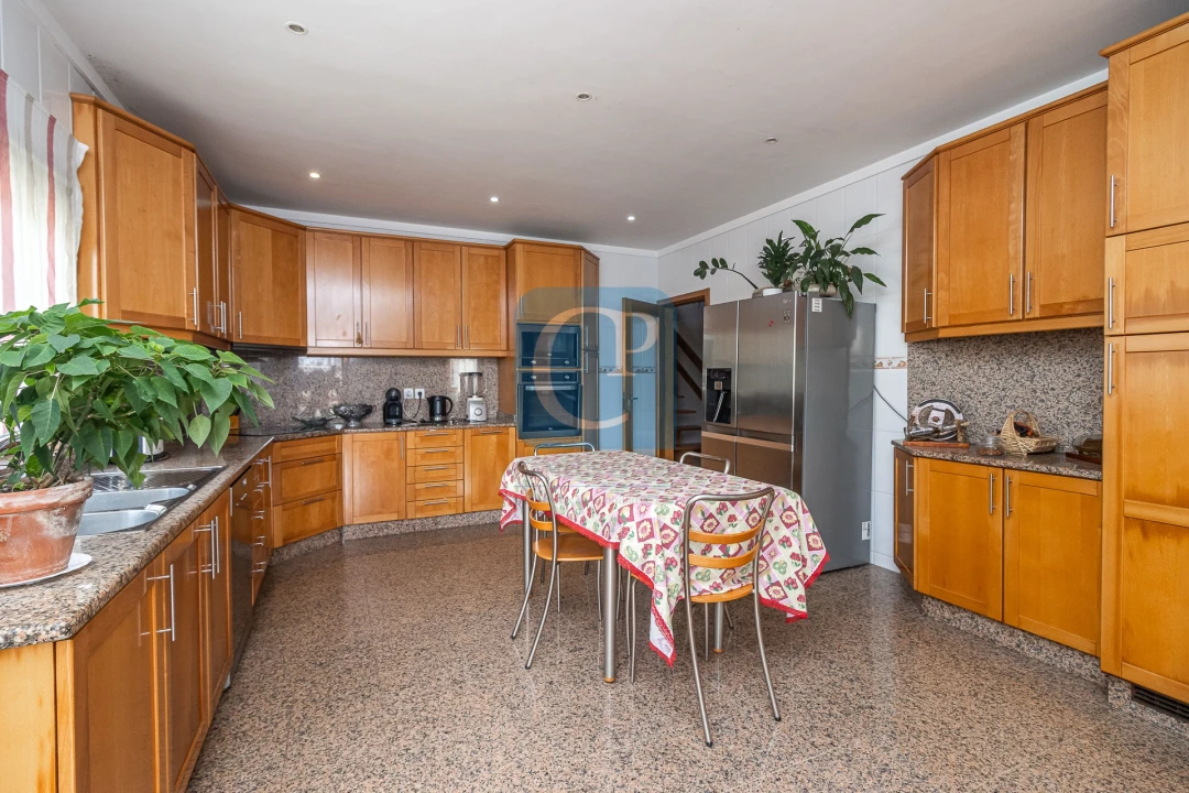 Moradia T4 para Venda em Arvore Foto 41