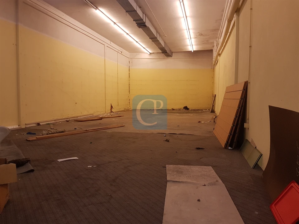 Loja para Arrendamento em Cedofeita, Santo Ildefonso, Sé, Miragaia, São Nicolau e Vitória Foto 5