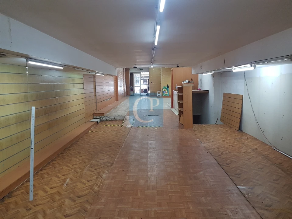 Loja para Arrendamento em Cedofeita, Santo Ildefonso, Sé, Miragaia, São Nicolau e Vitória Foto 4