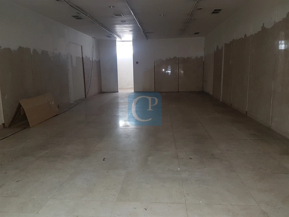 Loja para Arrendamento em Cedofeita, Santo Ildefonso, Sé, Miragaia, São Nicolau e Vitória Foto 3