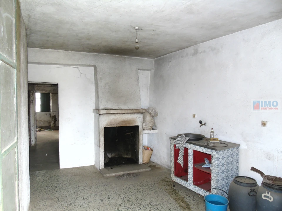 Moradia T2 para Venda em Escalos de Baixo e Mata Foto 2