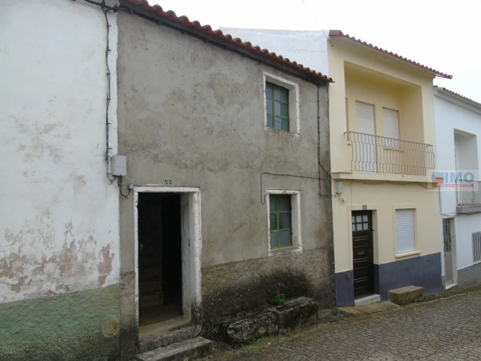 Moradia T2 para Venda em Escalos de Baixo e Mata Foto 1