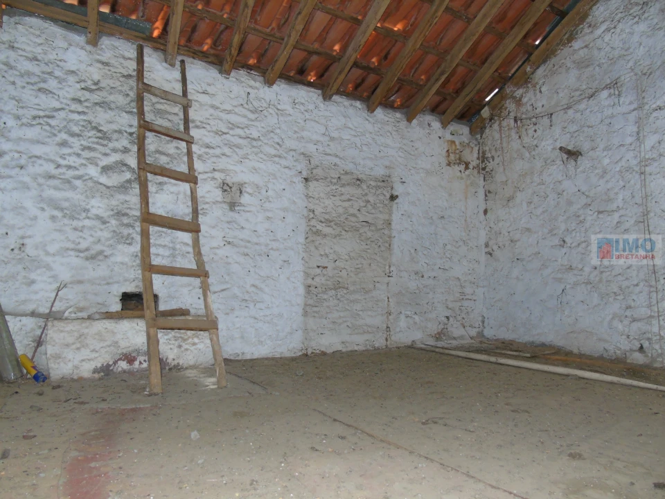 Moradia T2 para Venda em Escalos de Baixo e Mata Foto 6