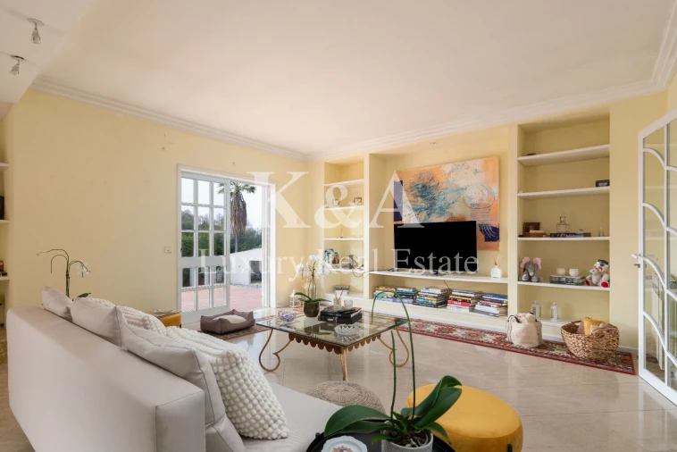 Moradia T4 para Venda em Arcozelo Foto 6