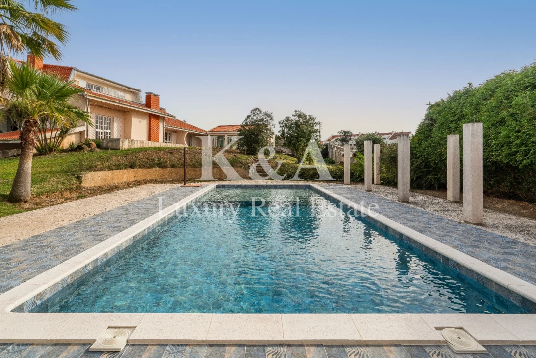 Moradia T4 para Venda em Arcozelo Foto 3