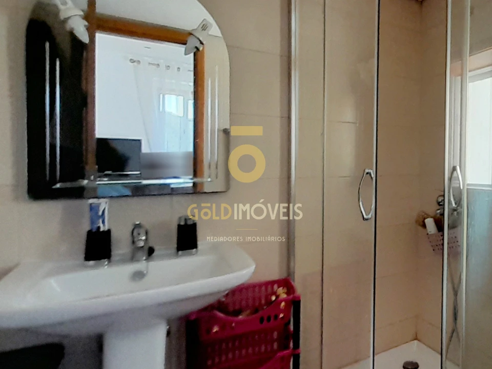 Moradia T3 para Venda em Nespereira Foto 8