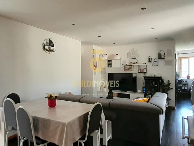 Moradia T3 para Venda em Nespereira Foto 3