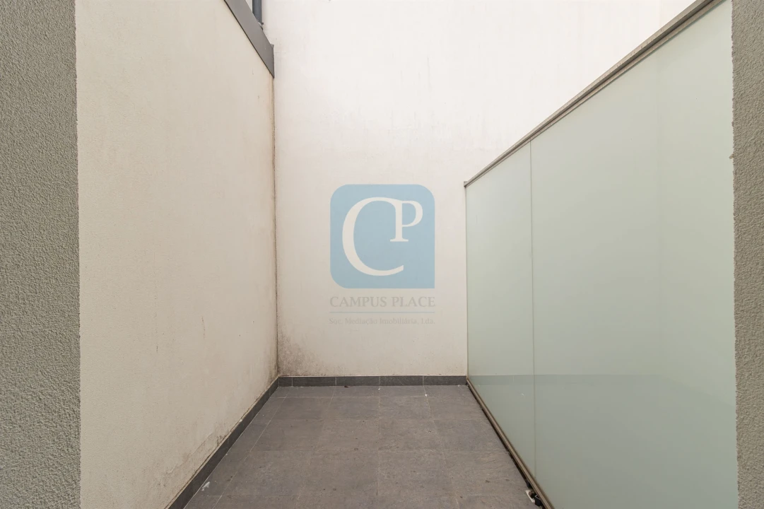 Apartamento T3 para Arrendamento em Cedofeita, Santo Ildefonso, Sé, Miragaia, São Nicolau e Vitória Foto 24