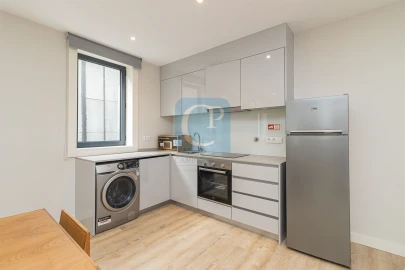 Apartamento T3 para Arrendamento em Cedofeita, Santo Ildefonso, Sé, Miragaia, São Nicolau e Vitória