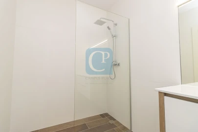 Apartamento T3 para Arrendamento em Cedofeita, Santo Ildefonso, Sé, Miragaia, São Nicolau e Vitória