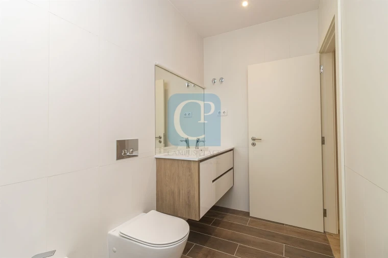 Apartamento T3 para Arrendamento em Cedofeita, Santo Ildefonso, Sé, Miragaia, São Nicolau e Vitória Foto 14