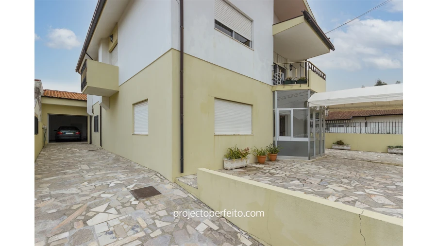 Moradia T3 para Venda em Nogueira da Regedoura Foto 2