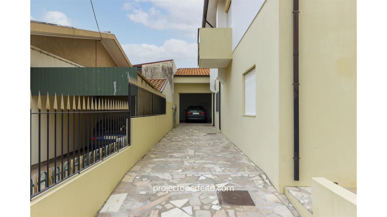 Moradia T3 para Venda em Nogueira da Regedoura Foto 3