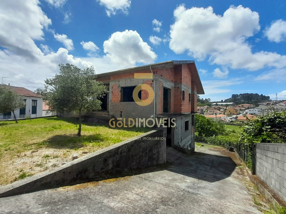 Terreno para Venda em Sanguedo Foto 1