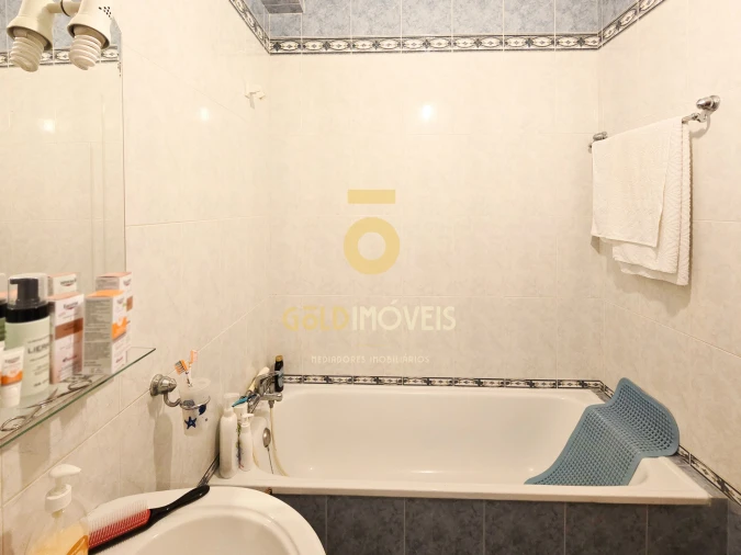 Apartamento T3 para Venda em Campelo e Ovil Foto 18