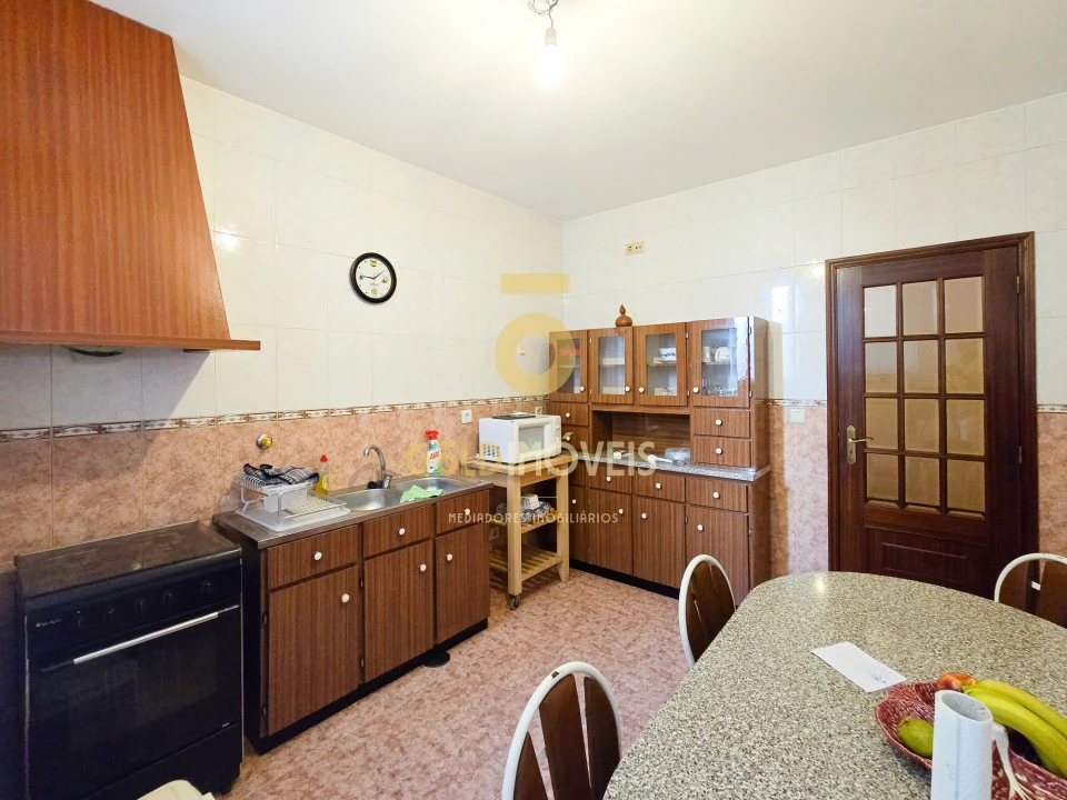 Apartamento T3 para Venda em Campelo e Ovil Foto 13