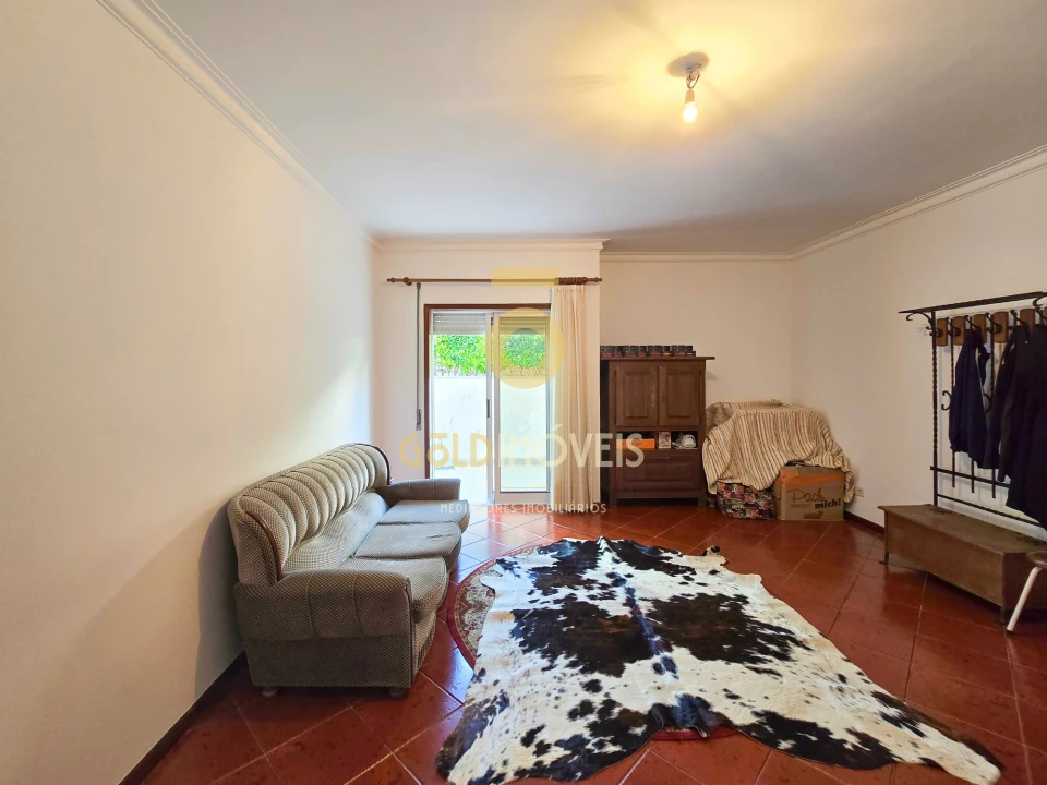 Apartamento T3 para Venda em Campelo e Ovil Foto 1