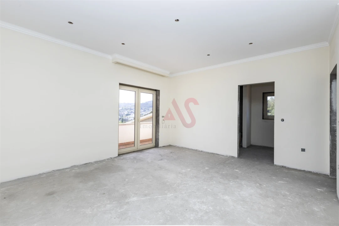 Moradia T4 para Venda em Caldas de Vizela (São Miguel e São João) Foto 26