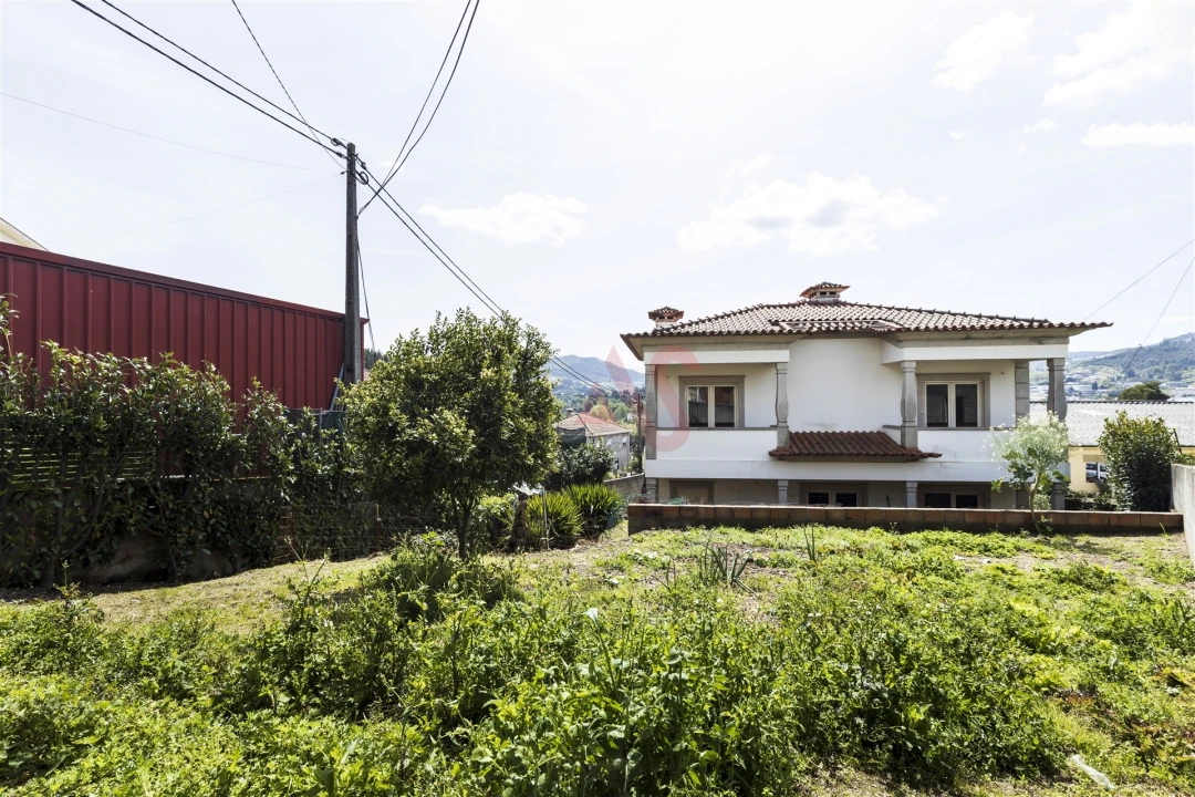 Moradia T4 para Venda em Caldas de Vizela (São Miguel e São João) Foto 34