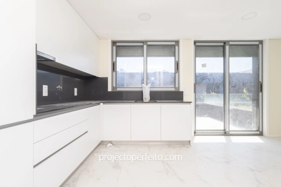 Apartamento T3 para Venda em Espinho Foto 3
