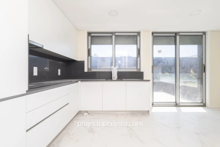 Apartamento T3 para Venda em Espinho Foto 3