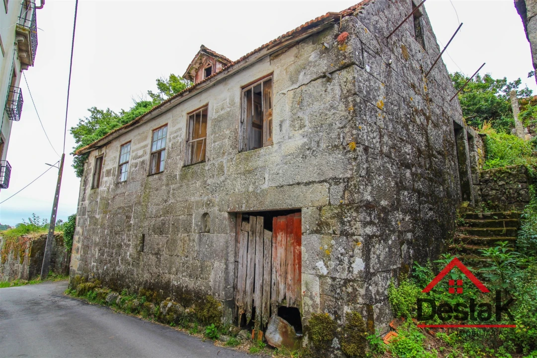 Moradia T3 para Venda em Oliveira de Frades, Souto de Lafões e Sejães Foto 1
