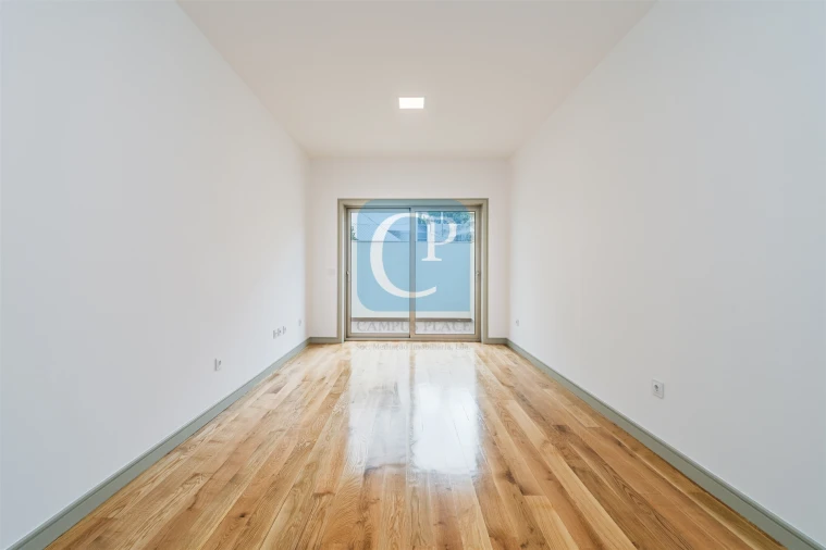 Moradia T5 para Venda em Paranhos Foto 5