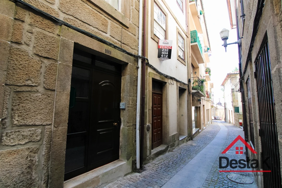 Prédio para Venda em São Pedro do Sul, Várzea e Baiões Foto 1