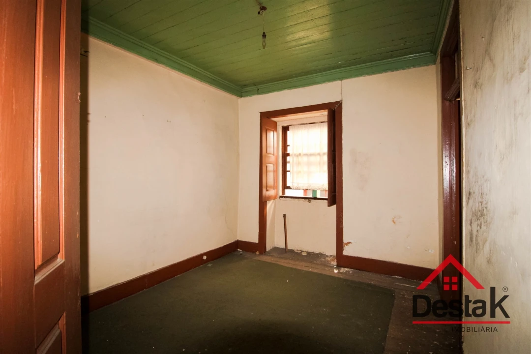 Prédio para Venda em São Pedro do Sul, Várzea e Baiões Foto 14