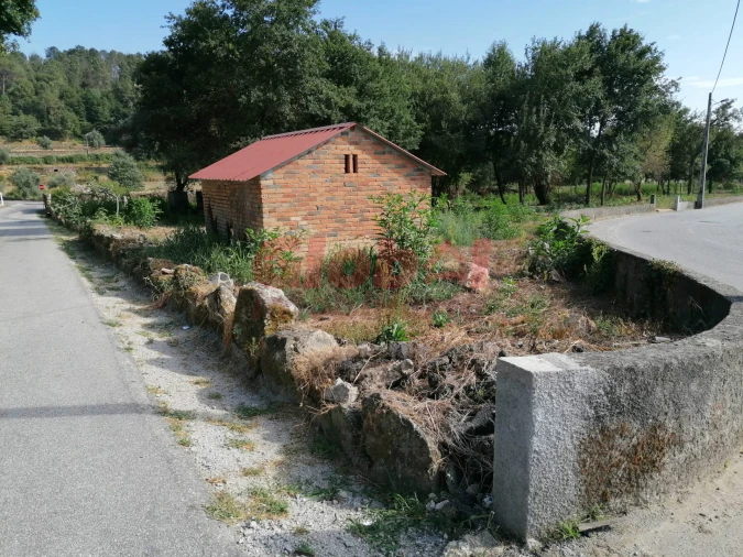Terreno Misto para Venda em São Cipriano e Vil de Souto Foto 9