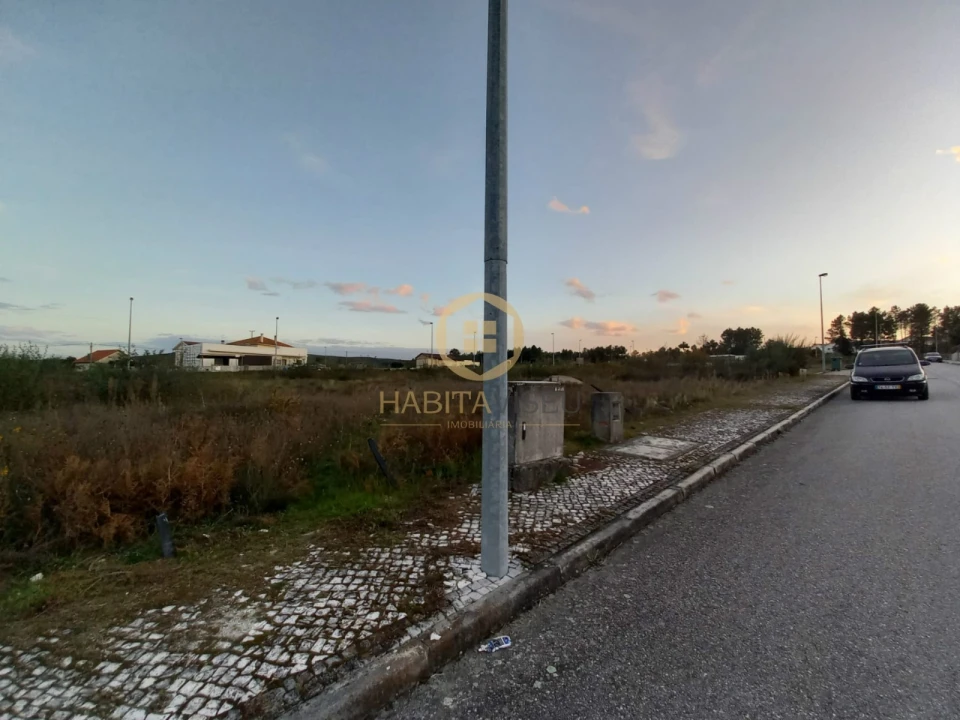 Terreno para Venda em Quintela de Azurara Foto 1