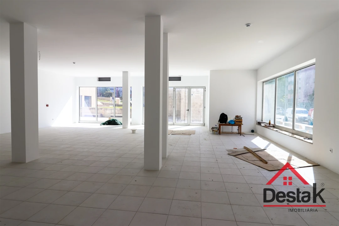 Loja para Venda em Viseu Foto 1