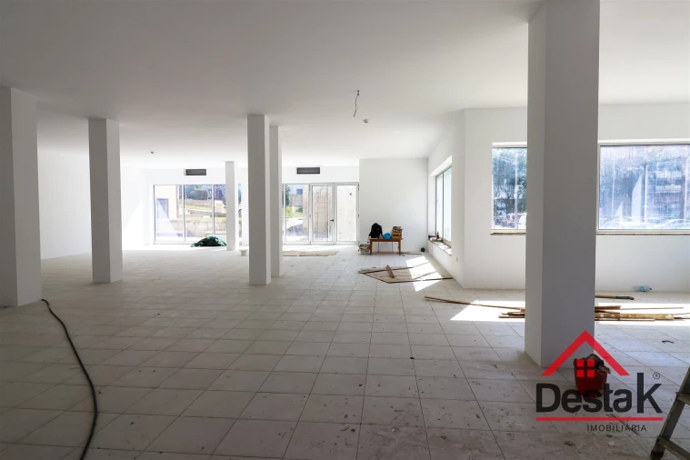 Loja para Venda em Viseu Foto 2