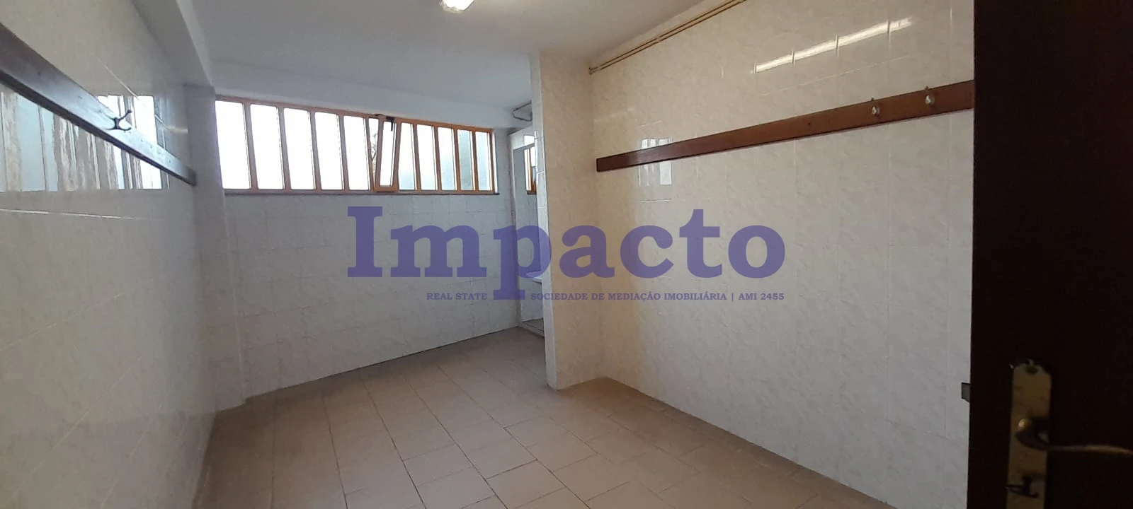 Armazém para Arrendamento em São João da Madeira Foto 26