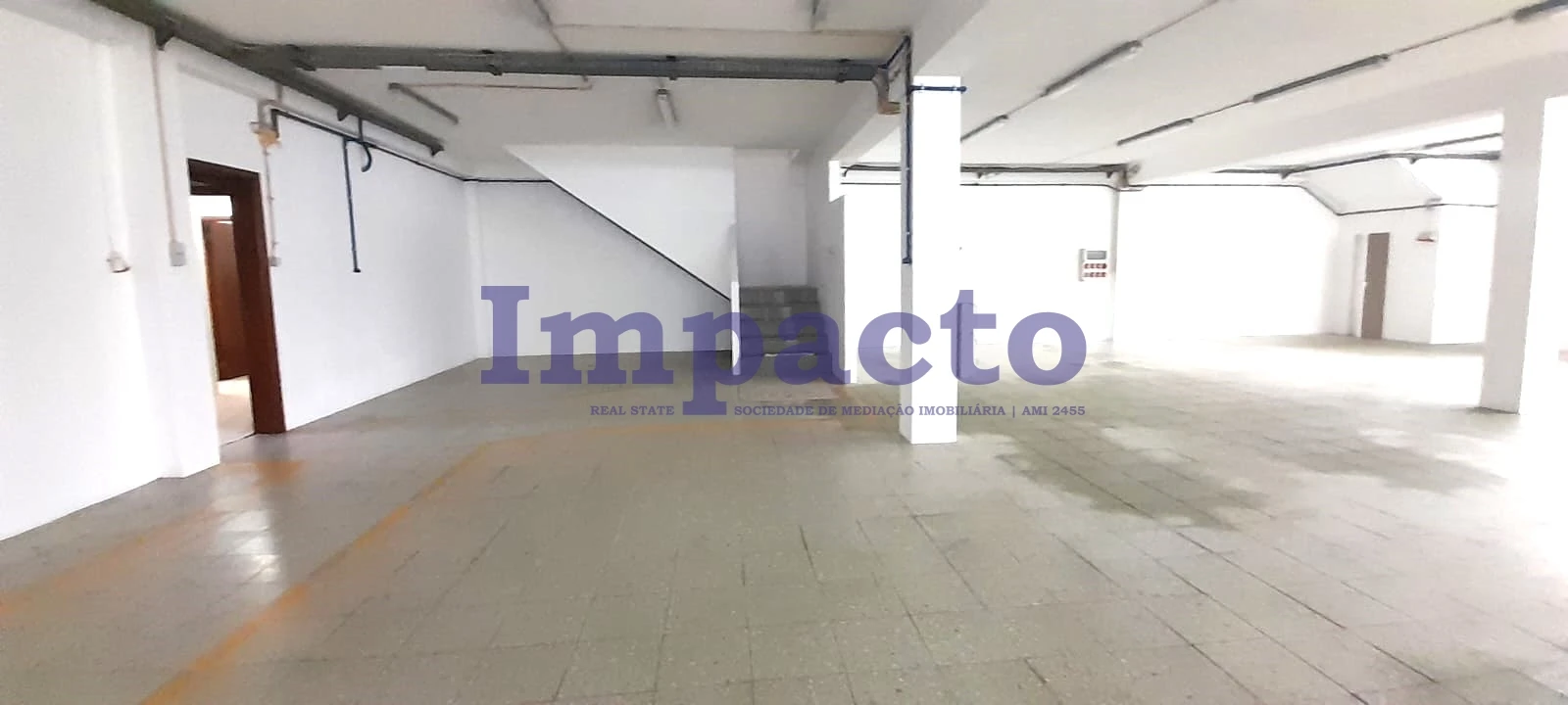 Armazém para Arrendamento em São João da Madeira Foto 18