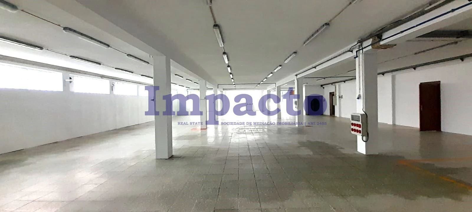 Armazém para Arrendamento em São João da Madeira Foto 22