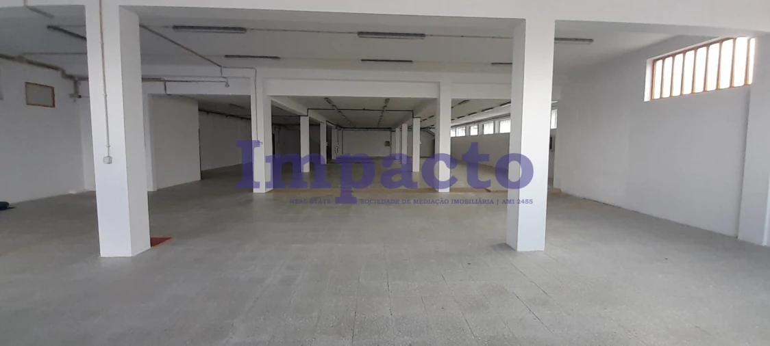 Armazém para Arrendamento em São João da Madeira Foto 36