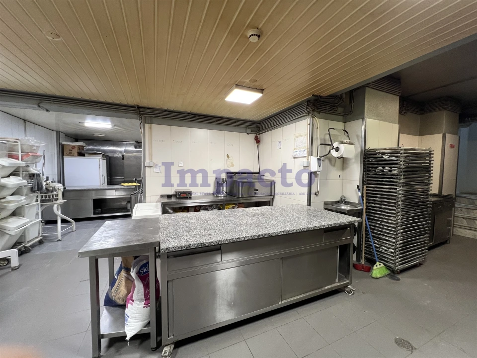 Negócio para Venda em São João da Madeira Foto 23