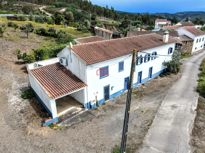 Moradia T3 para Venda em Vila de Rei Foto 3