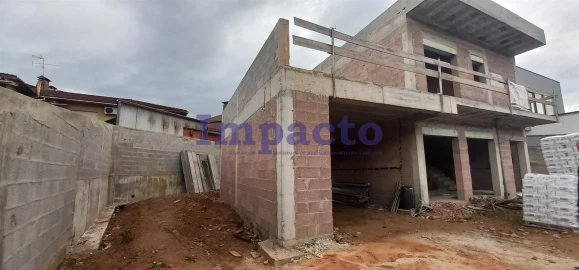 Moradia T3 para Venda em São Roque
