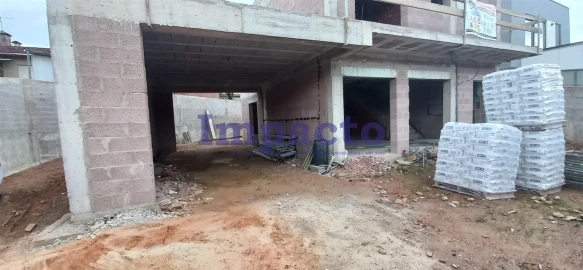 Moradia T3 para Venda em São Roque