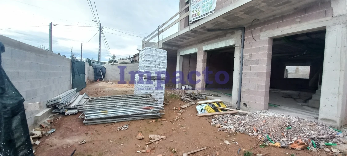 Moradia T3 para Venda em São Roque Foto 7