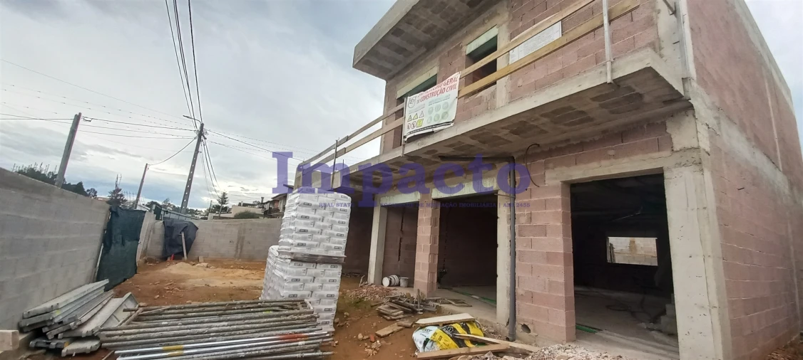 Moradia T3 para Venda em São Roque Foto 8